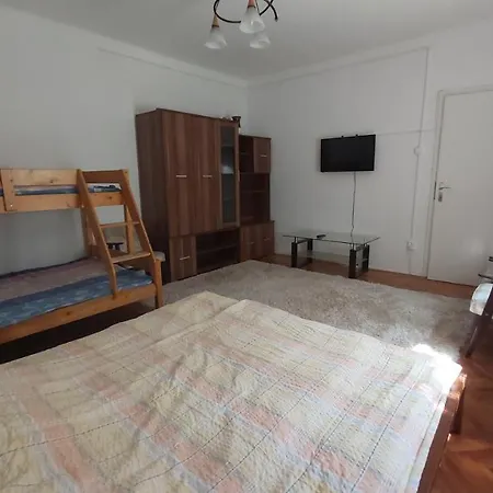 Edit Apartmanhaz Daire Hajdúszoboszló