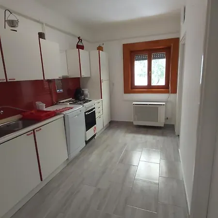 Edit Apartmanhaz * Hajdúszoboszló