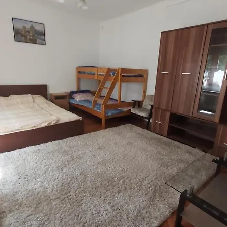 Edit Apartmanhaz