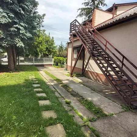 Edit Apartmanhaz