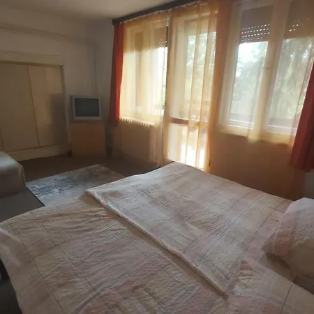 Daire Edit Apartmanhaz *