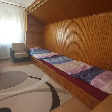 Edit Apartmanhaz Daire