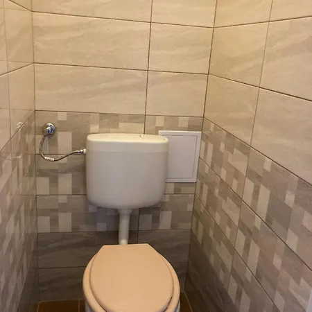 Edit Apartmanhaz דירה *