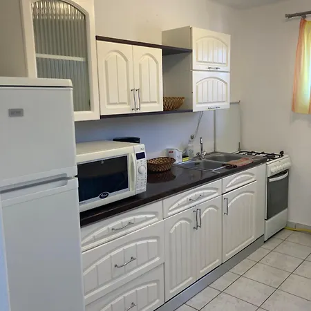 Apartament Edit Apartmanhaz *